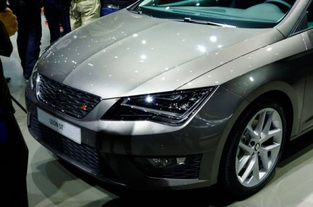 �������� ���������� Seat Leon ST 2014 ���������� ����