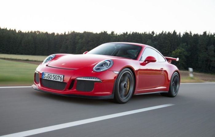 ��������� � ������� ��������� ����������� Porsche 911 