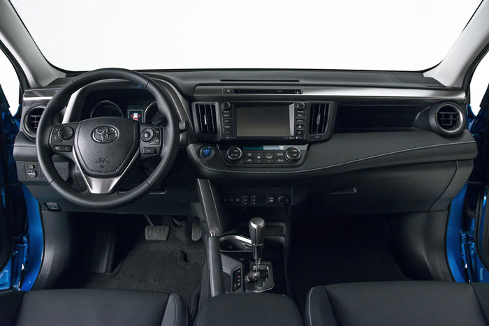 Toyota Rav 4 2016 года салон Toyota Rav 4 2016 года салон
