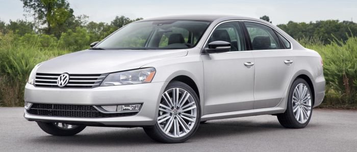 Обновленный VW Passat появится уже этой осенью Обновленный VW Passat появится уже этой осенью