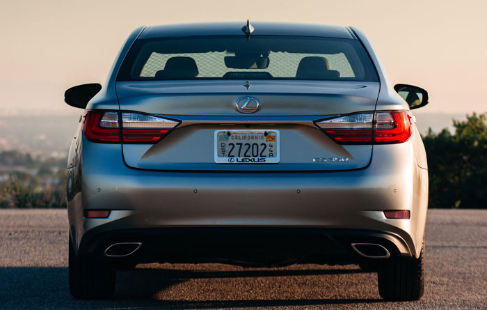 Lexus ES 350 2016 года Lexus ES 350 2016 года