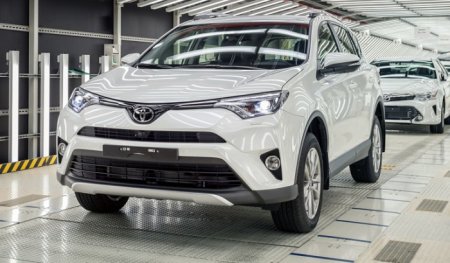 �� ������ � �����-���������� �������� �������� ������ Toyota RAV4