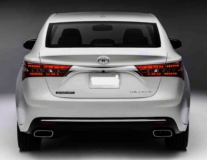 Toyota Venza 2018 года сзади Toyota Venza 2018 года сзади