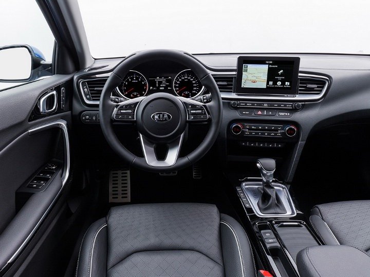 приборная панель Kia Ceed 2019 года