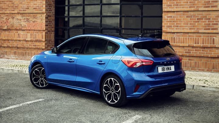 Ford Focus - вид сзади