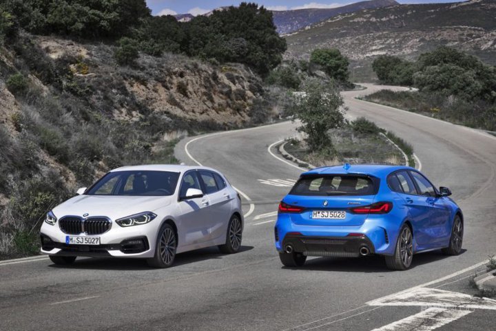 Новый BMW 1-series 2019 года - вид спереди и сзади